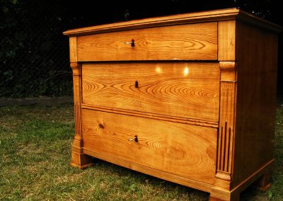 Walnut-chest-of-drawers-restoration